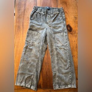Gap high rise wide-leg pull-on jeans size small